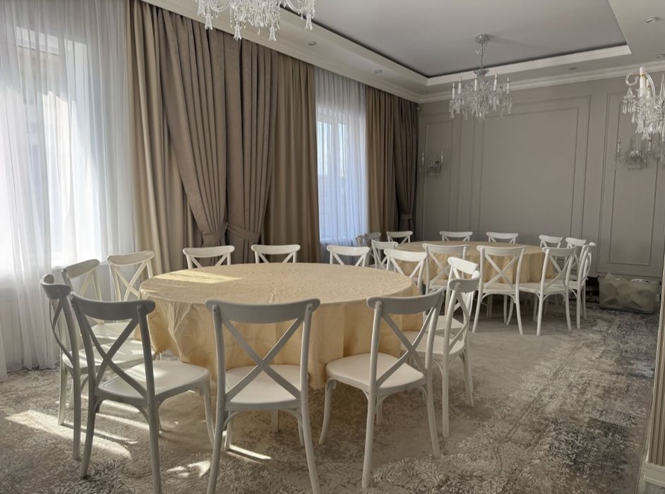 Аренда шатров , столы и стулья