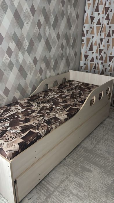 Мебель и кровать