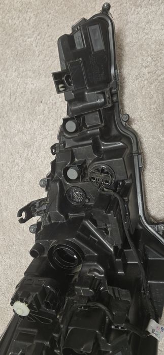 Ляв лед фар за тойота корола