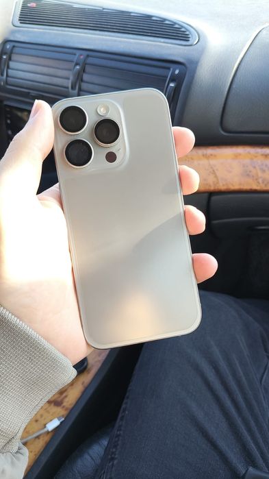 iPhone 15pro/256gb/87%