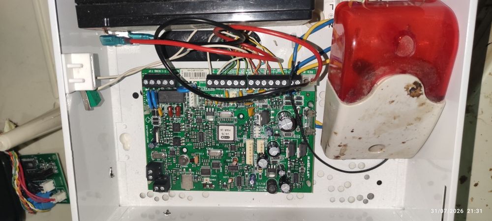 Sistem de alarma Paradox Magellan