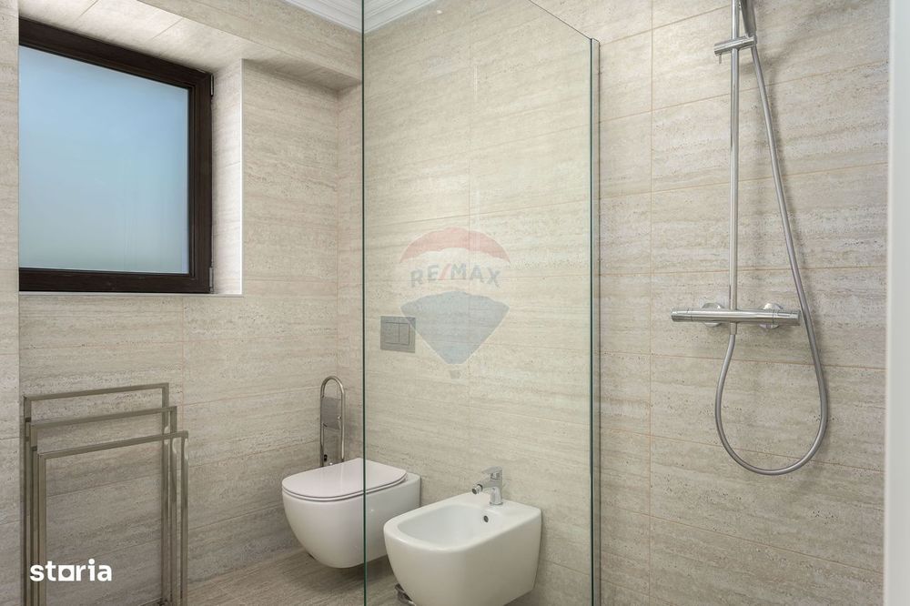 Vilă de inchiriat renovata recent, 1000 mp teren, terasa de vara