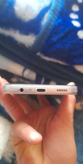 Vând samsung galaxy a14 telfonul este impecabil nu este spart baterie 80% iași  nr 0767502894