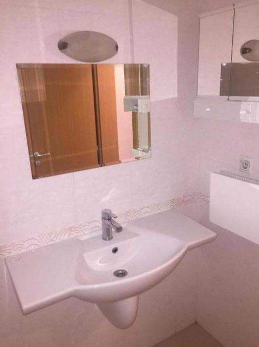 Продава се Двустаен апартамент в София, Хладилника - 63 кв.м за 1336 €/кв.м - Снимка #3