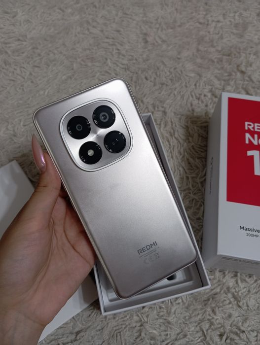 Новый Redmi Note 15 pro 5g.