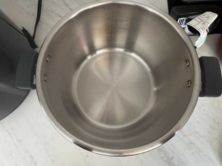 Скороварка / Мультиварка Instant Pot Pro Plus