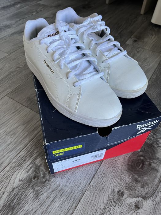 Продам кроссовки женские размер 38,5