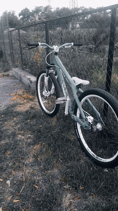 Vand sau schimb cu orice!dati mesaj pe whatsapp