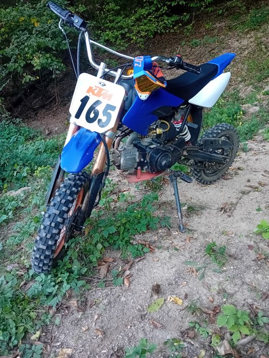 Продавам кросов мотор