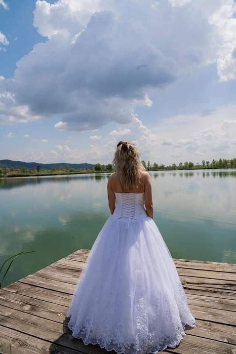 Vând rochii de Mireasa