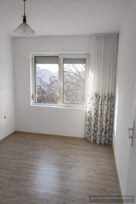 Дава се под наем Тристаен апартамент в Пловдив, Център - 72 кв.м за 328.95 € - Снимка #2