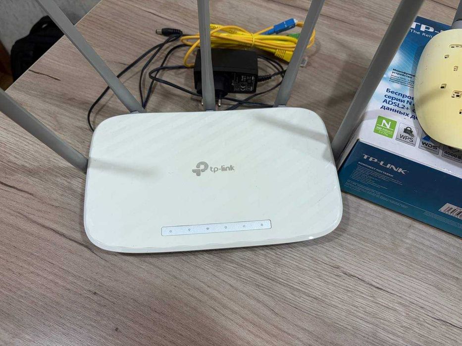 3 Wi-Fi роутера (TP-Link, Huawei)