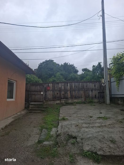 De vanzare casa in Roman, zona Piata Mare, teren 590mp, Pret 50000euro