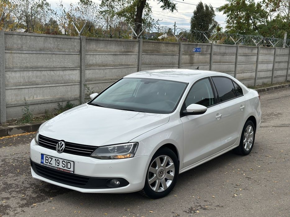 VOLKSWAGEN Jetta 2011 — imagine 1