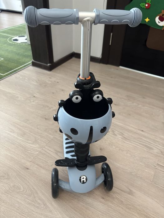 Детский самокат.