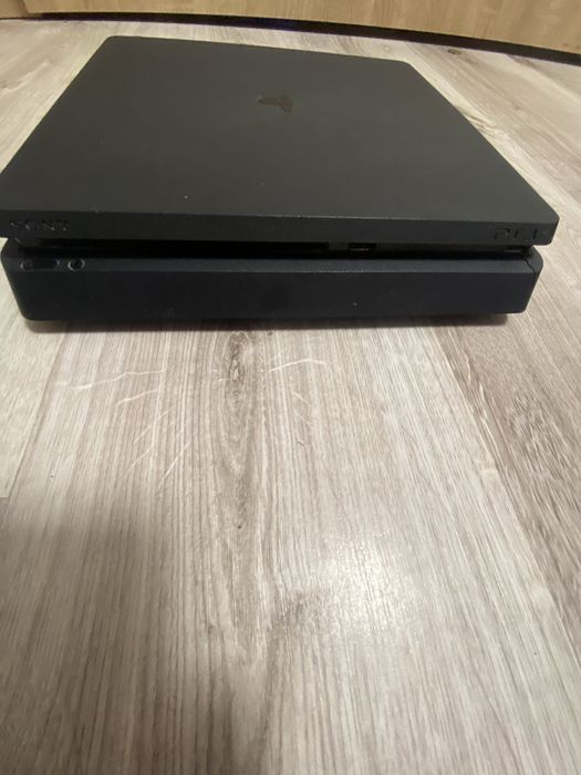 Vand playstaion 4/ps 4 +1TB