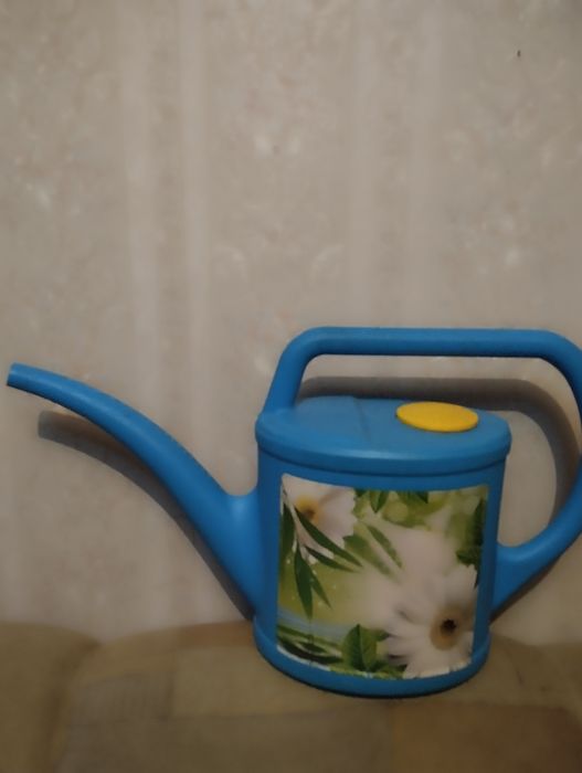 Лейка 3,5 литра .