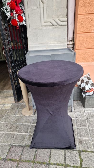 inchiriez mese cocktail bar