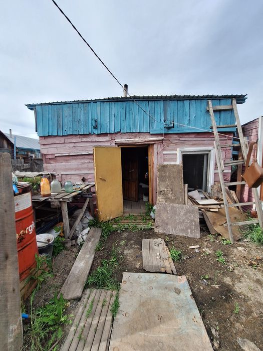 Продам дом район бензостроя.