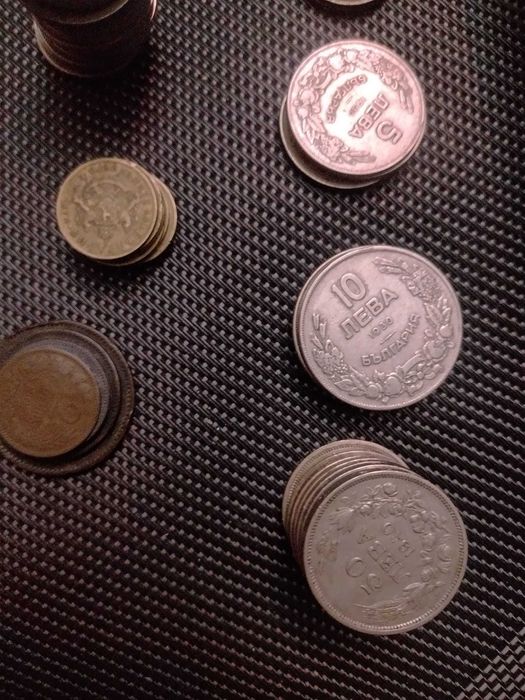 Продавам лот монети