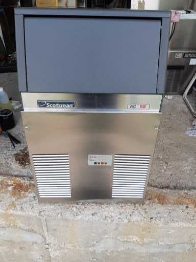 Професионален Ледогенератор HOSHIZAKI IM30