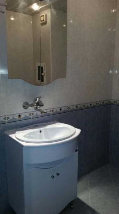 Дава се под наем Тристаен апартамент в Бургас, Център - 94 кв.м за 127.5 € - Снимка #6