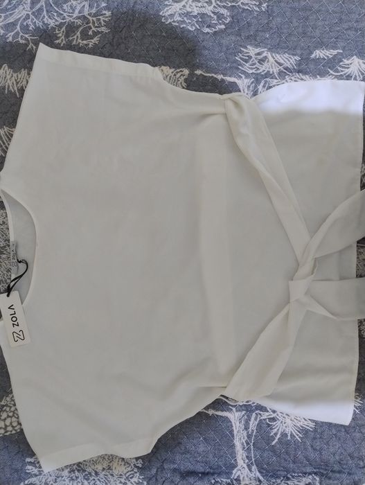 Блузки новые продам