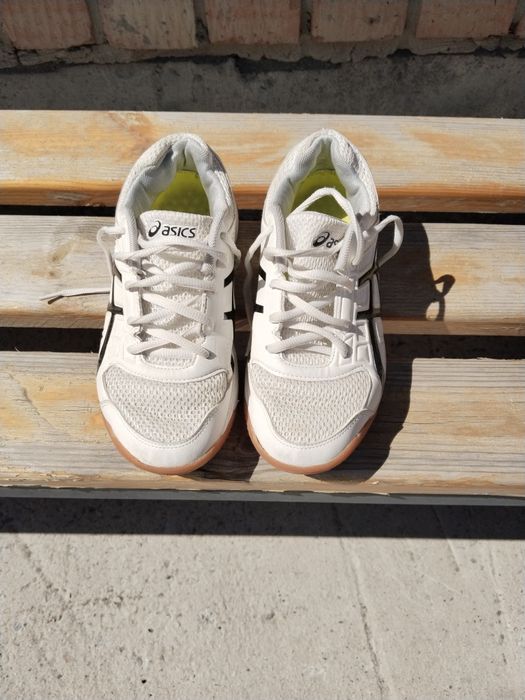 кроссовки asics для волейбола