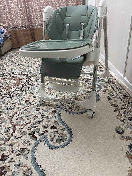 Продам столик для кормления