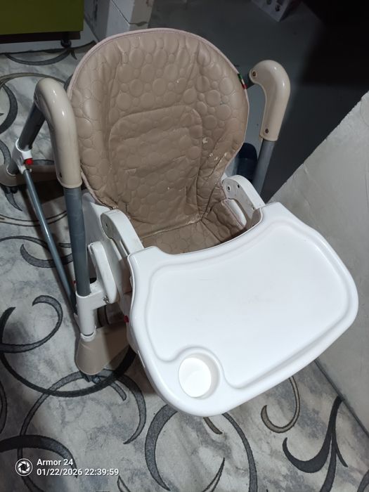 Продаётся децкий стул.