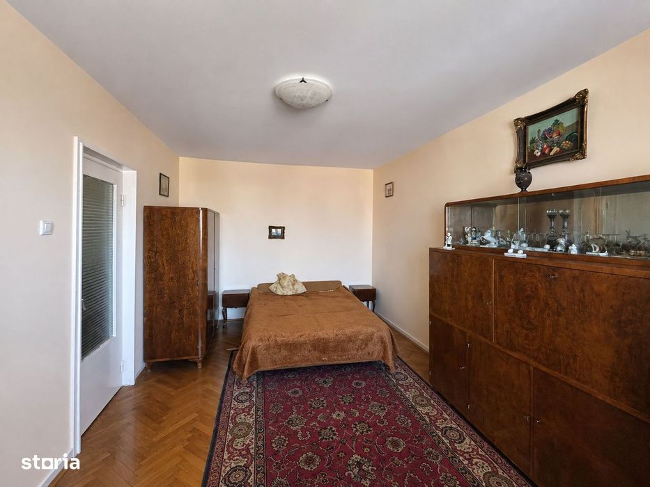 Apartament, luminos si spatios, spre vanzare, in cart. Dambu