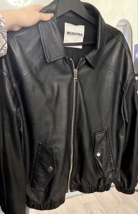 Кожаная куртка Bershka