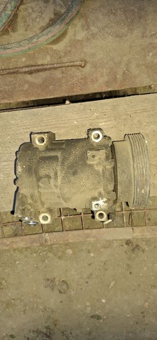 Compresor AC dacia logan 1,6 benzina