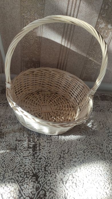 Корзина плетённая