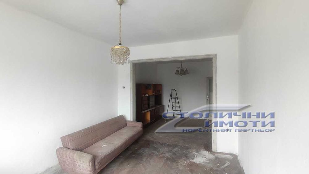 Продава се Двустаен апартамент в София, Център - 82 кв.м за 2196 €/кв.м - Снимка #1