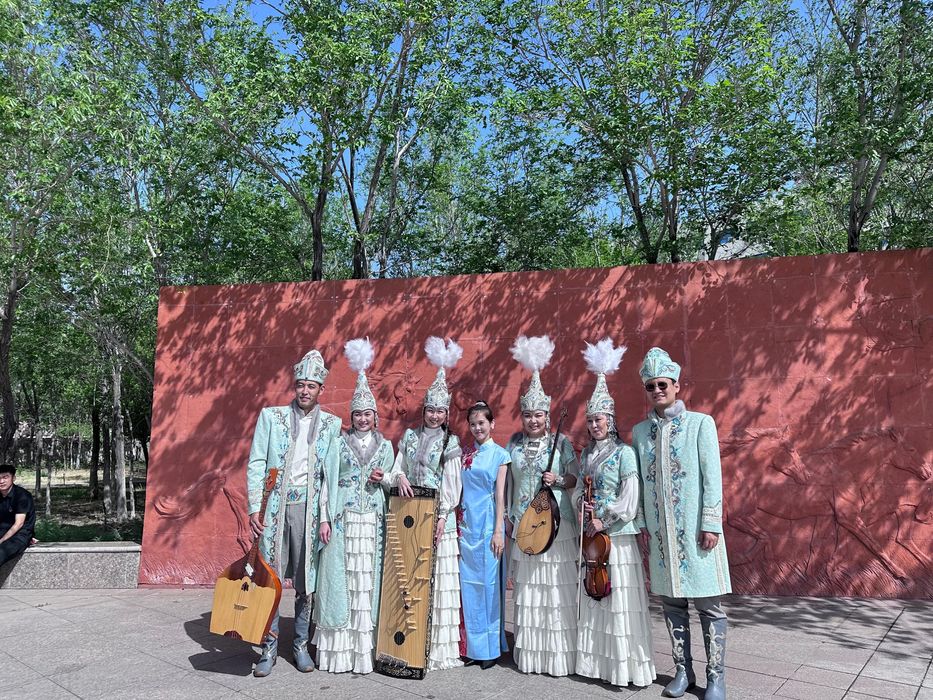 Казахский народный ансамбль Алатау