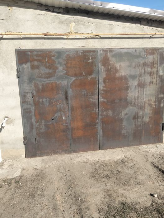 Гаражные ворота продам