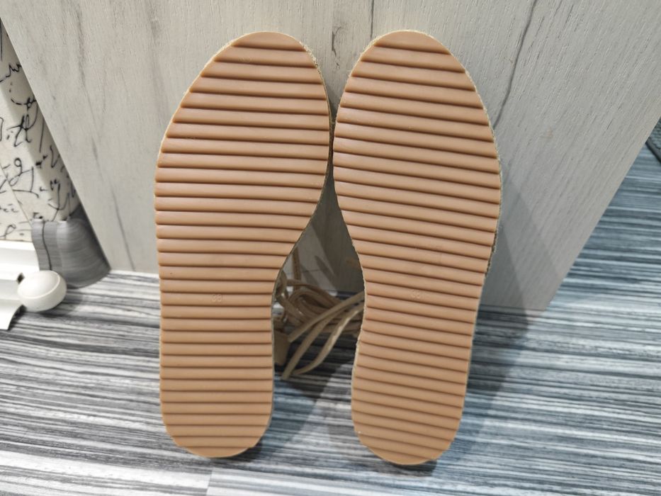 Дамски сандали на платформа