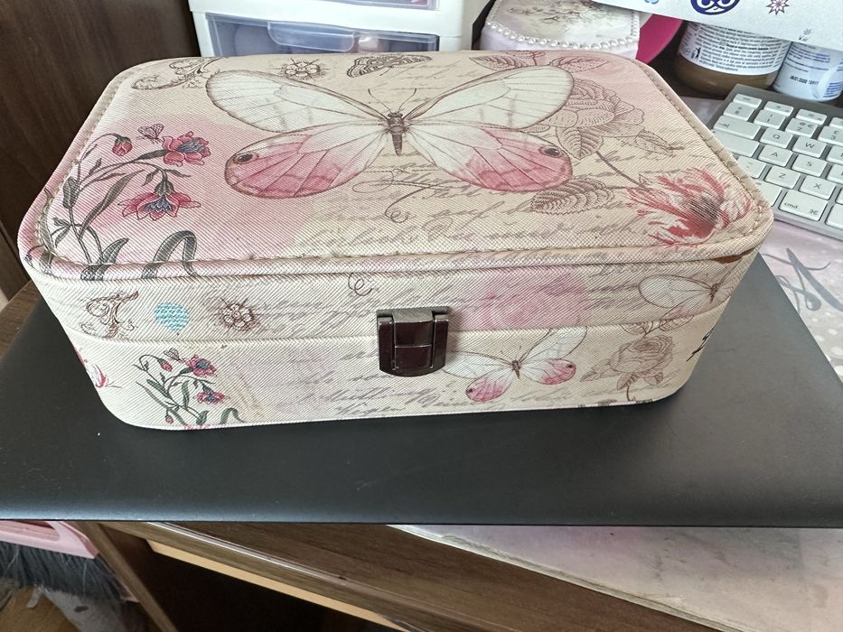 органайзер за бижута