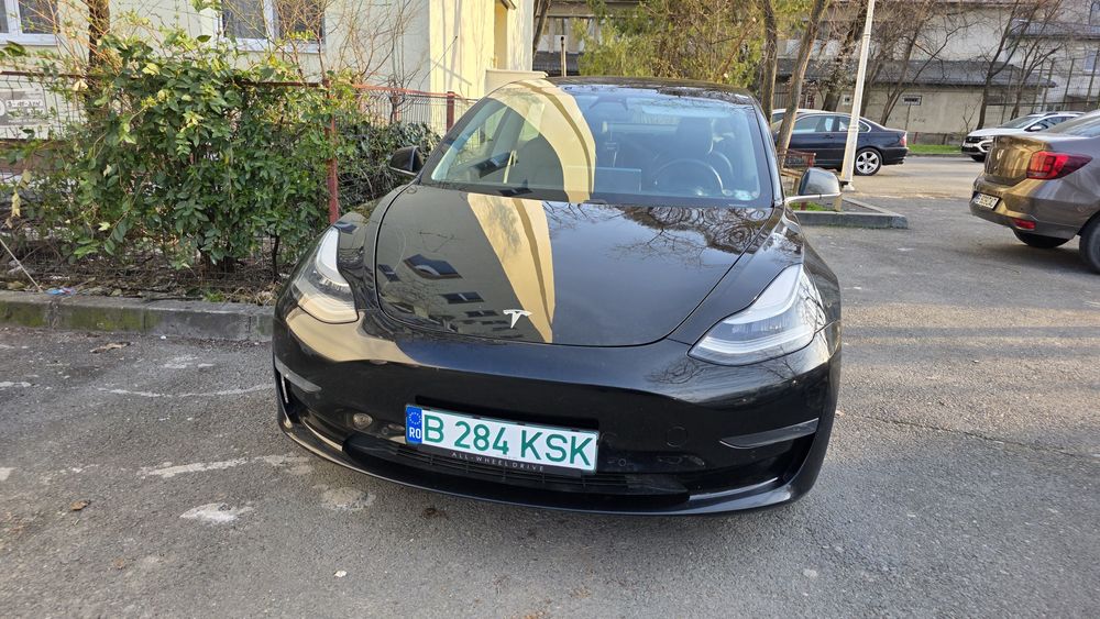 Vand sau schimb tesla model 3 dual motor an 2019 Long Range 480  cp