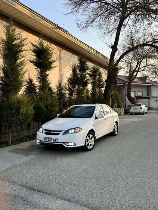 Shvrolet jentra 2022,2023 rodnoy