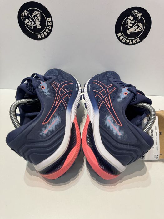 Маратонки ASICS GEL  GLORIFY  5. Номер 40.5