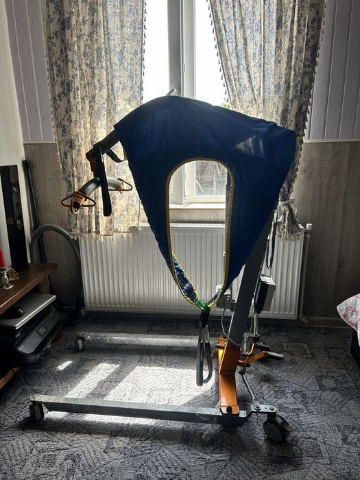 Хоист за повдигане и преместване на хора