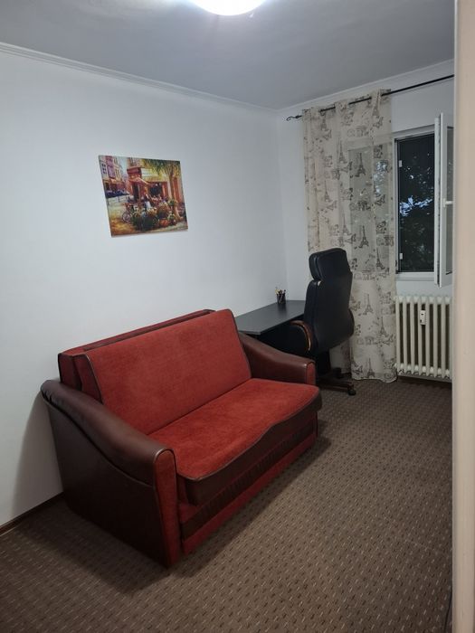 Inchiriez apartament 3 camere