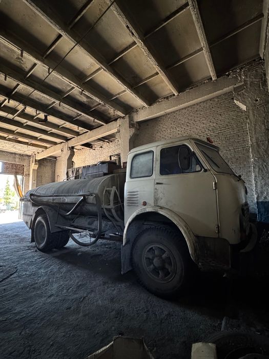 Масловоз МАЗ 5334