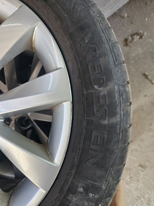 Джанти с гуми 205/55/16 за Skoda 5x112