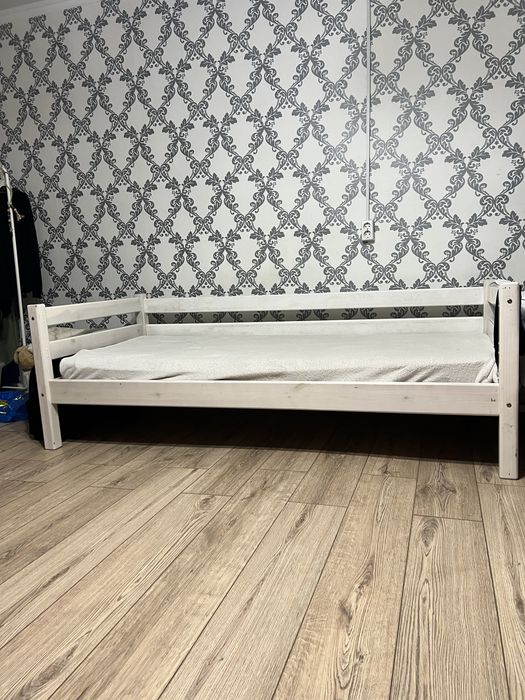 Кровать подросковая