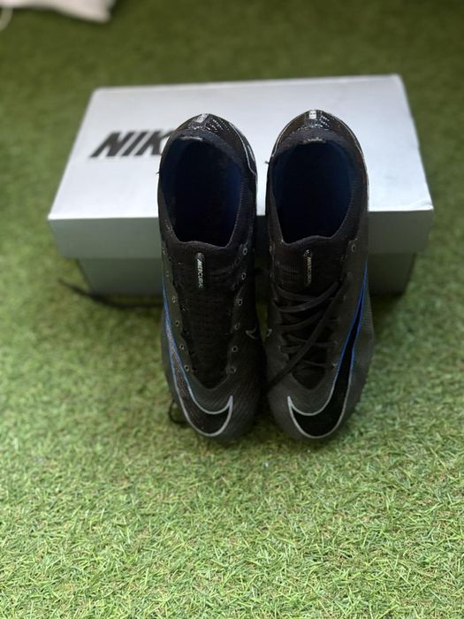 Nike Elite футболни бутони