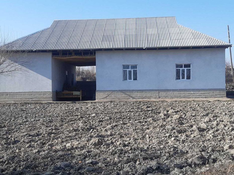 Ховли уй сотилади