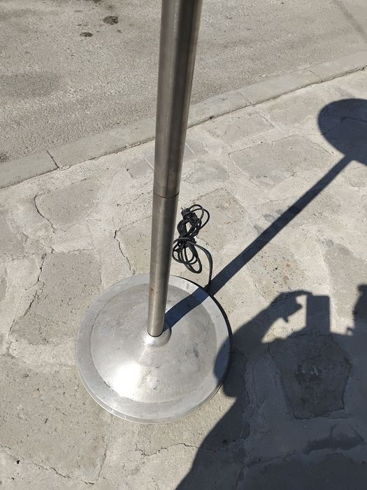 Ел.лампа за отопление и светлина